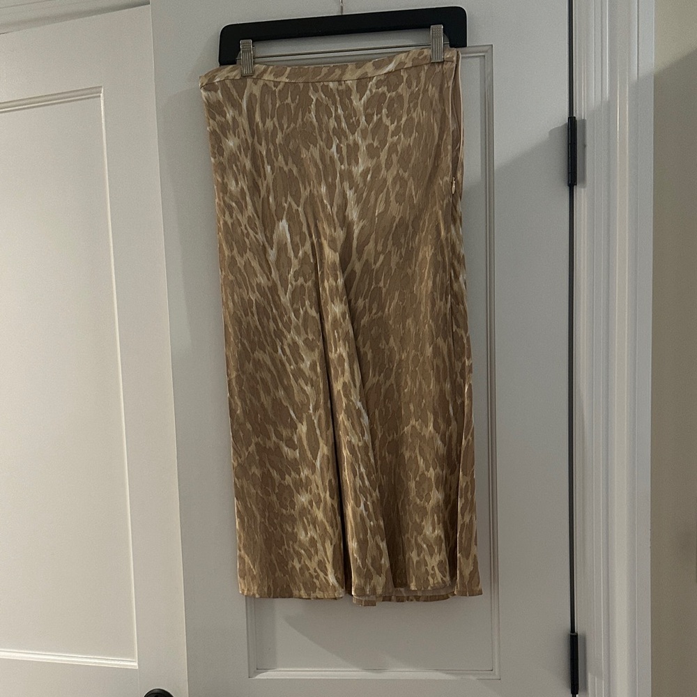 J McLaughlin leopard slip skirt NWOT